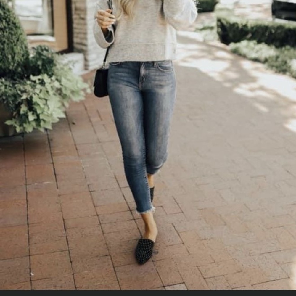Black slide flats